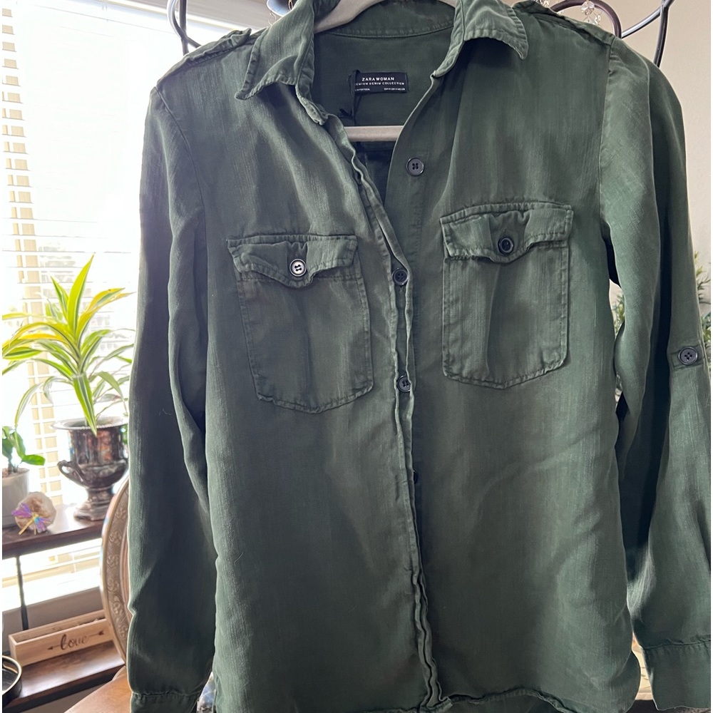 This is a great button down super soft fabric